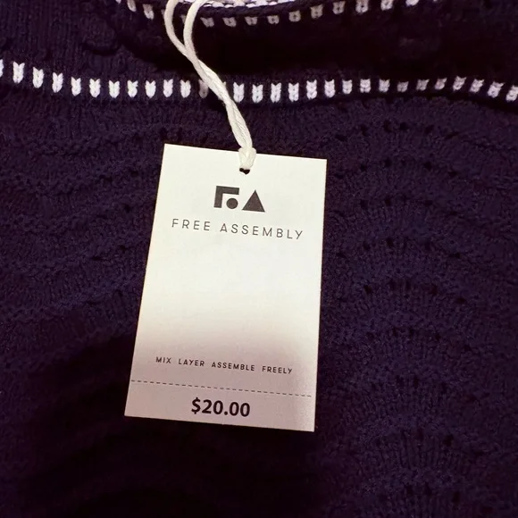 Chic Black Crochet Camisole - Picture 3 of 5